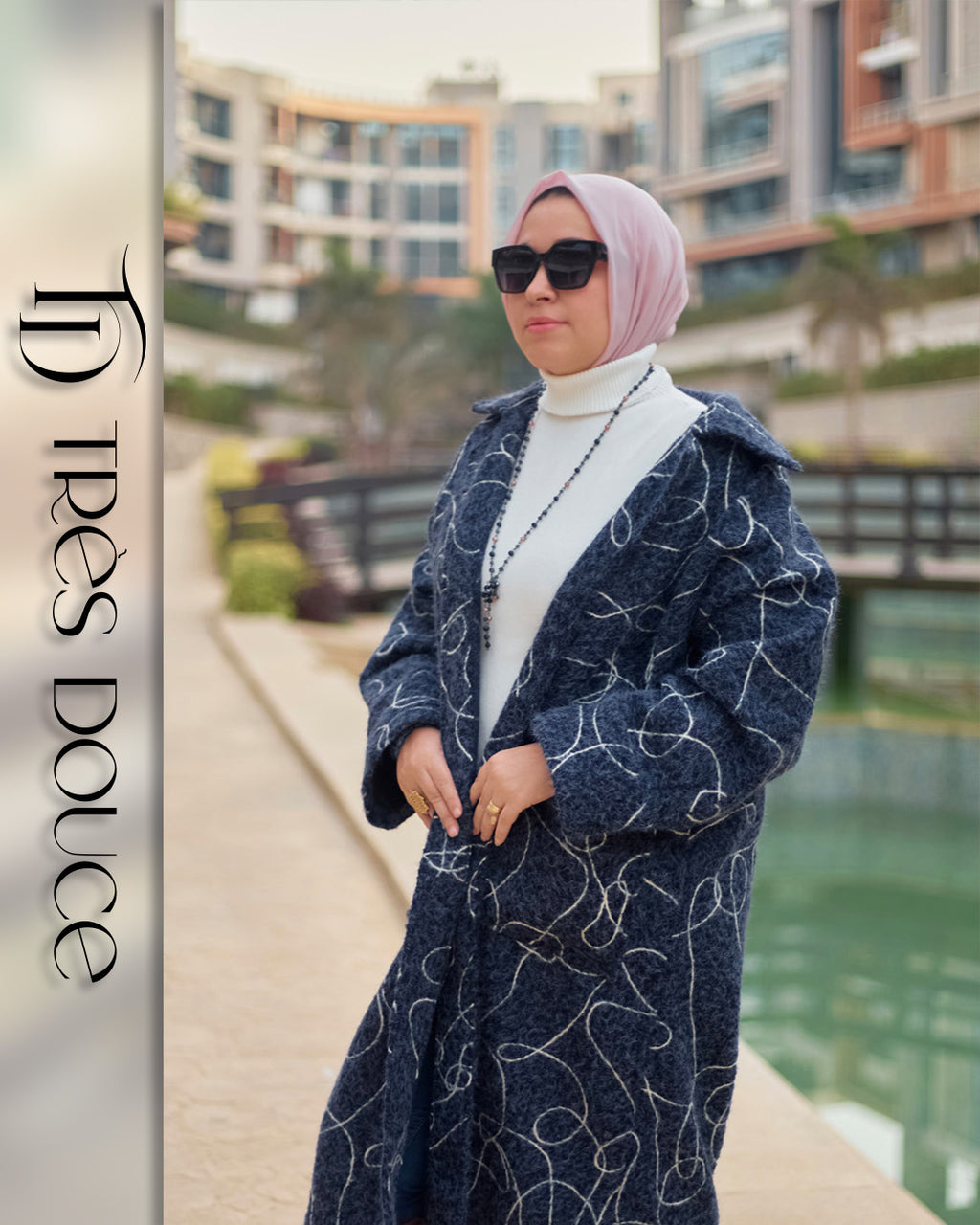 Luxe Wool Coat - Classic Tailored Design