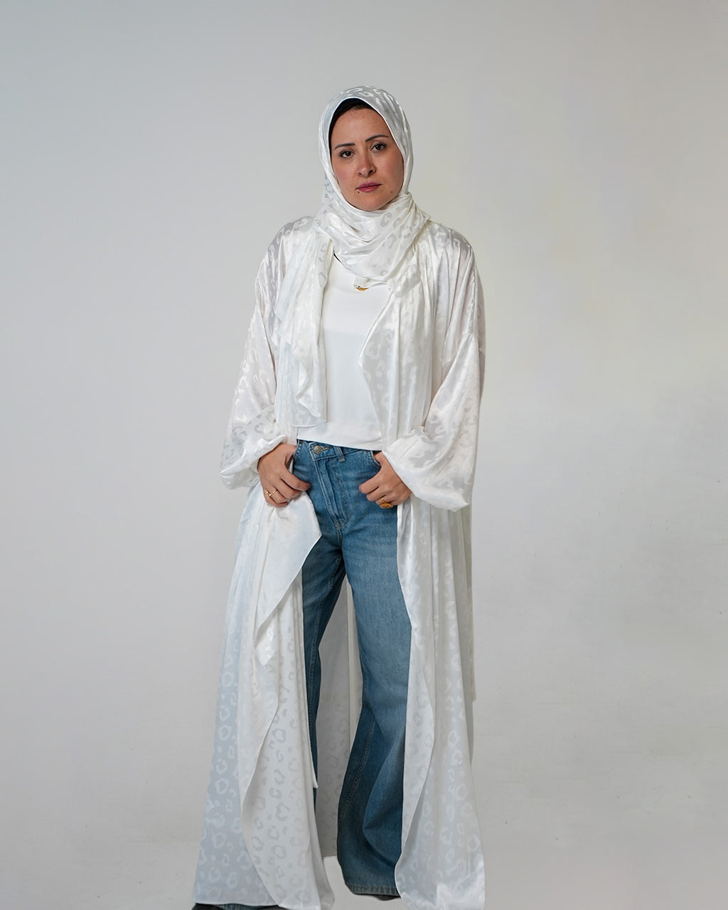 اسدال كارديجان ابيض