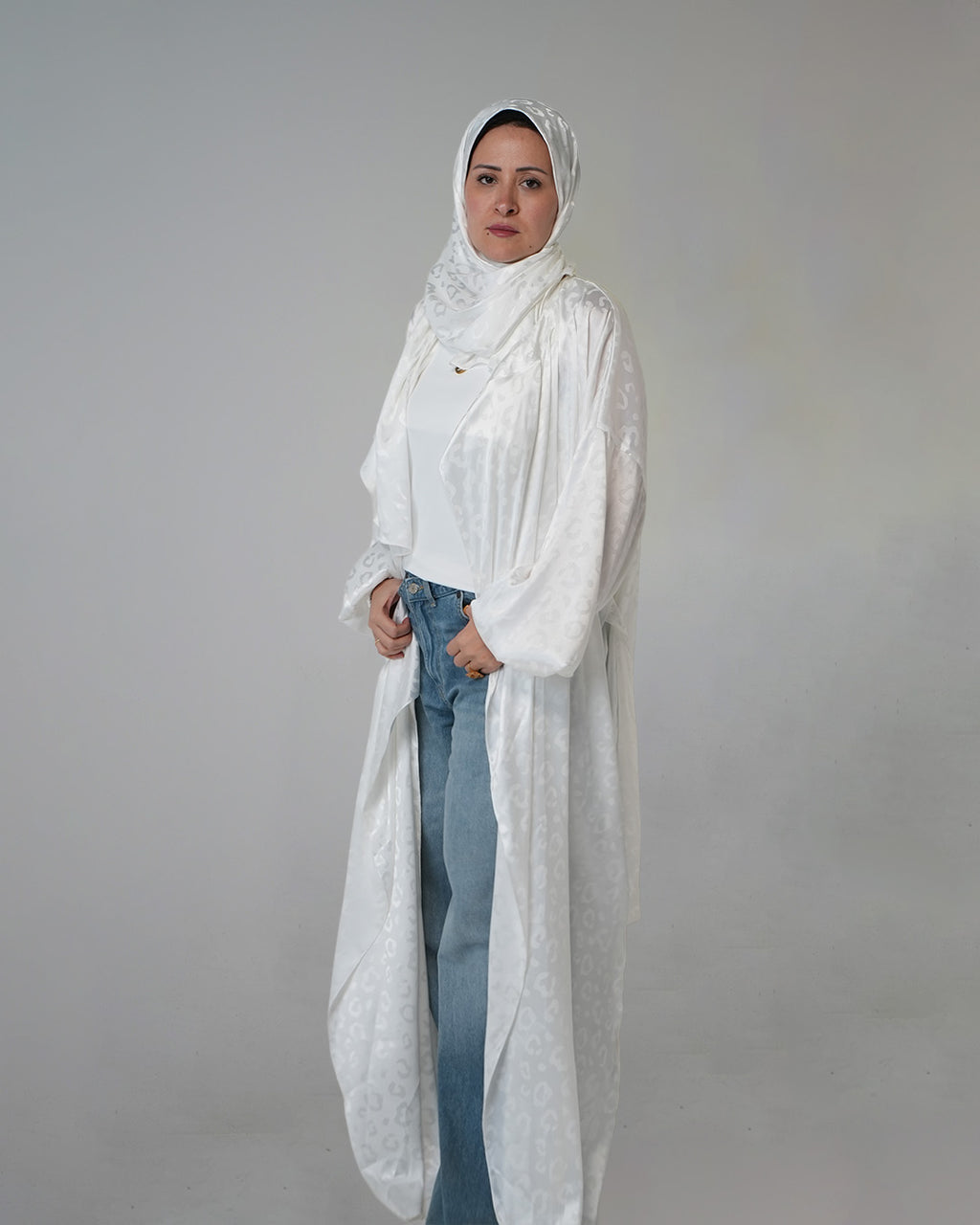 اسدال كارديجان ابيض