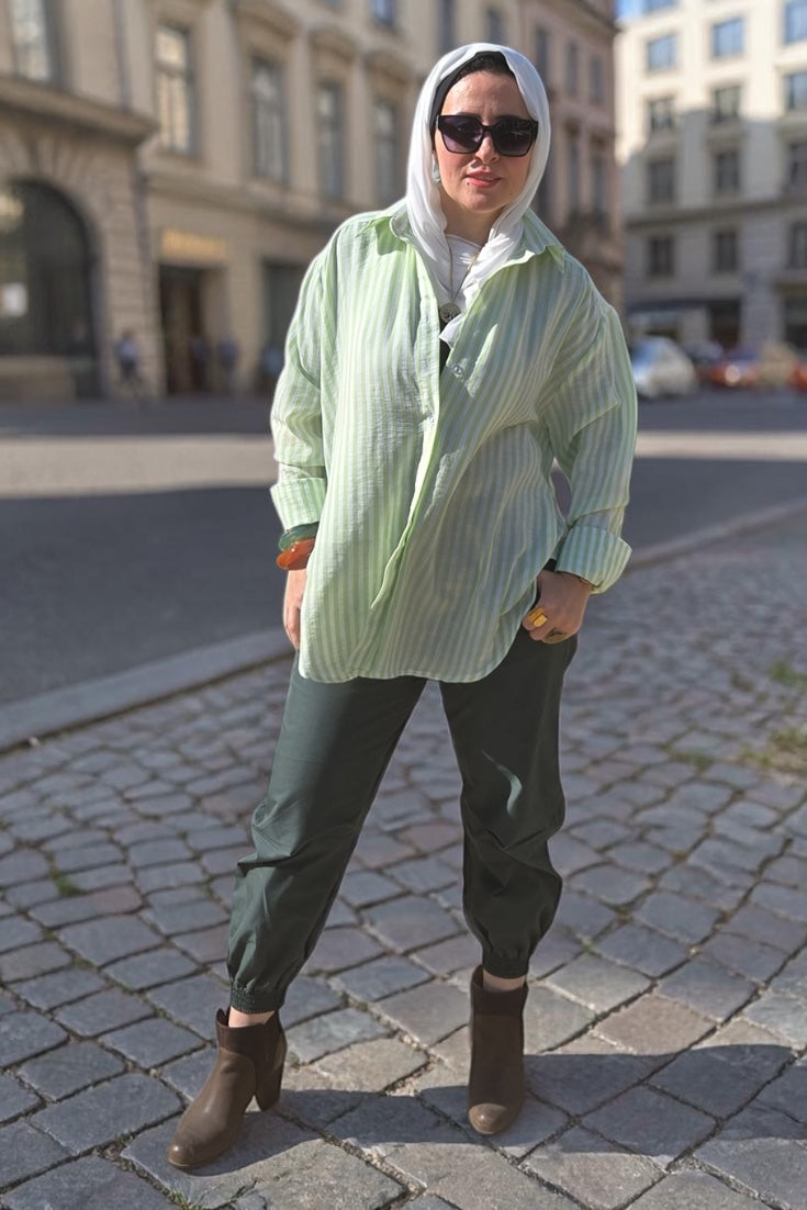 ELEGANT LINEN SHIRT – TIMELESS MINIMAL STYLE