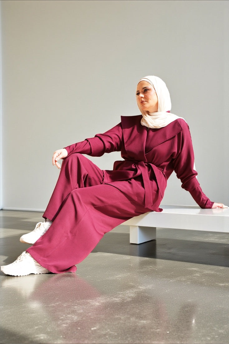 ELEGANT BURGUNDY SUIT – TIMELESS ELEGANCE